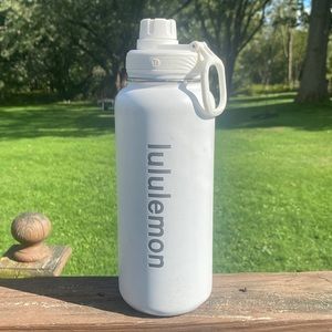 lululemon water bottle 🌞